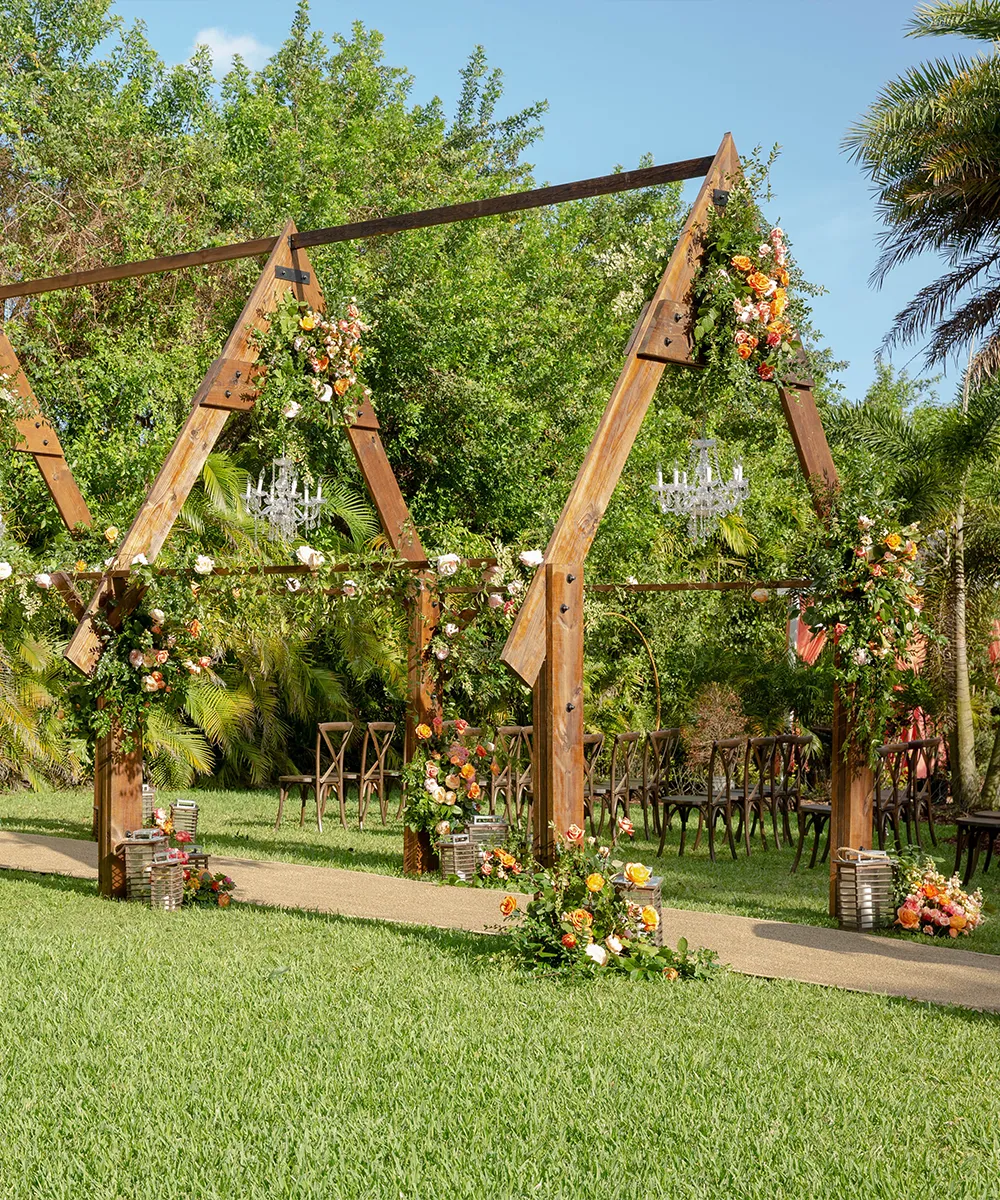 Chantilly Event Designs specializes in weddings, corporate events, and luxury event designs in Texas.